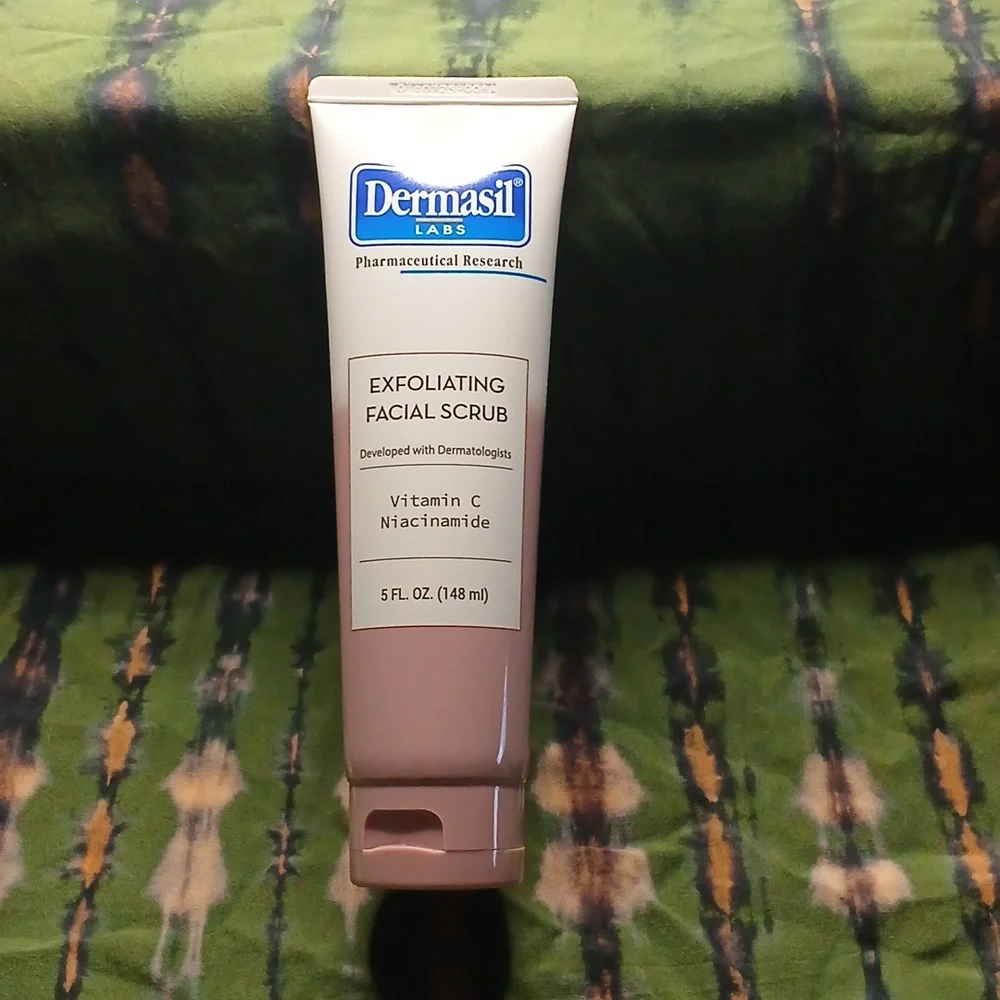 NEW & SEALED Dermasil Exfoliating Facial Scrub 5 oz